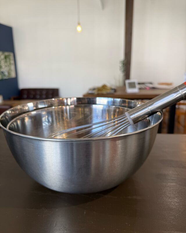 5/7(水) 13:00〜営業です☕️  今週は5/8(木)、10(土)とお休みとなります  ご不便をおかけしますが、営業日に皆様のご来店を
お待ちしております！！  *-*-*-*-*-*-*-*-*-*-*-*-*-*-*-*-*-*-*-*-*-*-*-*-*
🍊ORANGE COFFEE STAND 🍊  〒683-0804
鳥取県米子市米原7-2-1 
マツヤショールーム内
定休日 木 / 日 / 祝
キャッシュレス決済 各種対応
駐車場 有  *-*-*-*-*-*-*-*-*-*-*-*-*-*-*-*-*-*-*-*-*-*-*  #orange_coffee_stand #orangecoffeestand #cafe #coffee #米子カフェ